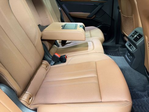 Used 2021 Audi Q5 Prestige w/ Prestige Package image 25