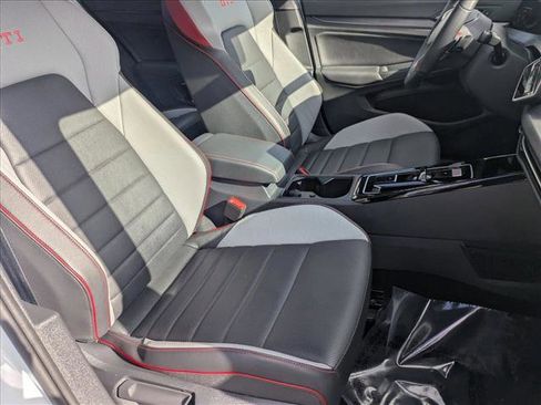 Used 2025 Volkswagen GTI SE image 20
