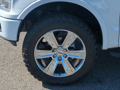 Used 2018 Ford F150 XLT w/ Equipment Group 302A Luxury AWD/4WD image 31