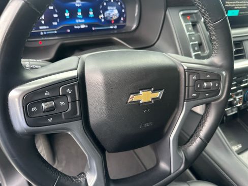 Used 2024 Chevrolet Suburban LT RWD image 19