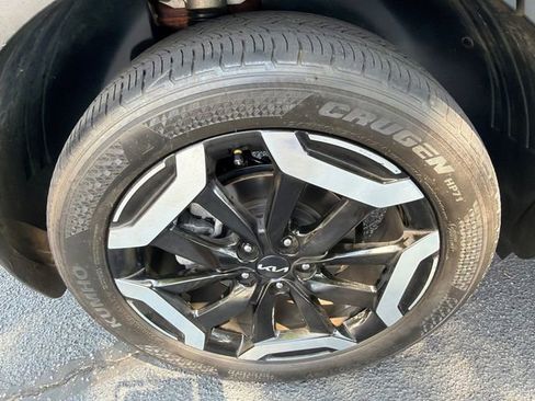 Used 2023 Kia Telluride S w/ S Sunroof Package FWD image 17