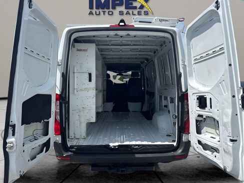 Used 2023 Mercedes-Benz Sprinter 2500 image 22