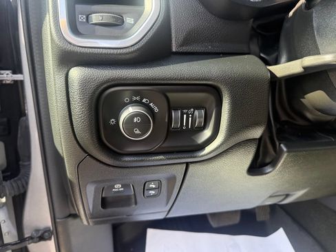 Used 2022 RAM 1500 Laramie AWD/4WD image 18