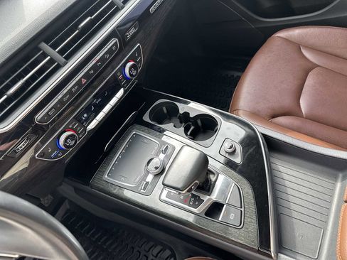 Used 2019 Audi Q7 3.0T Prestige w/ Prestige Package image 17