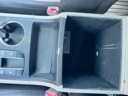 Used 2019 Kia Sedona EX FWD image 27