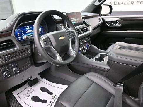 Used 2023 Chevrolet Tahoe LT w/ Luxury Package AWD/4WD image 18