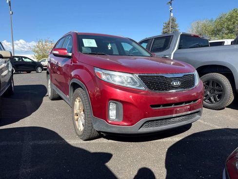 Used 2015 Kia Sorento LX AWD/4WD image 3