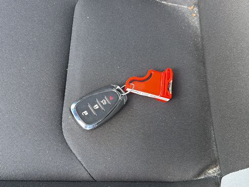 Used 2021 Chevrolet Camaro LT w/ Technology Package image 18