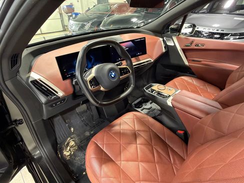 Used 2023 BMW iX M60 w/ Executive Package image 12