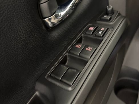 Used 2021 Nissan Titan PRO-4X w/ Pro-4x Convenience Package AWD/4WD image 22