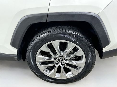 Used 2021 Toyota RAV4 Limited image 24