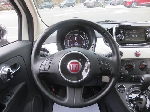 Used 2017 FIAT 500 Lounge FWD image 14