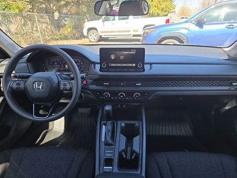 Used 2023 Honda Accord EX image 13