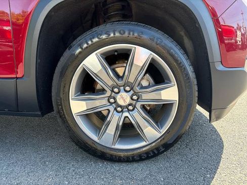 Used 2017 GMC Acadia SLT AWD/4WD image 13
