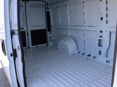 New 2026 RAM ProMaster 3500 w/ Convenience Group FWD image 13