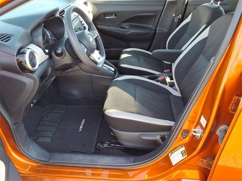 Used 2020 Nissan Versa SV image 15