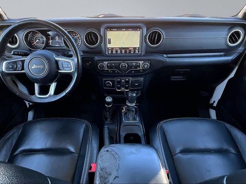 Certified 2020 Jeep Gladiator Overland AWD/4WD image 9