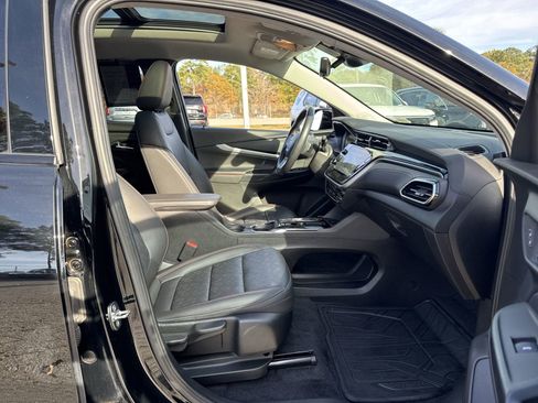 Used 2023 Chevrolet Bolt EUV Premier w/ Sun & Sound Package image 33