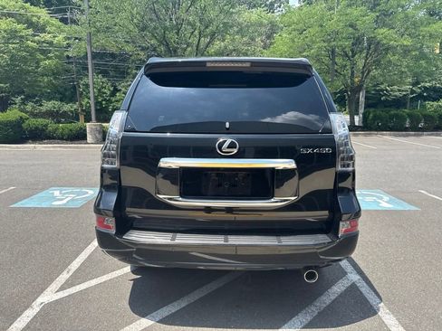Used 2023 Lexus GX 460 Premium w/ Premium Package AWD/4WD image 6
