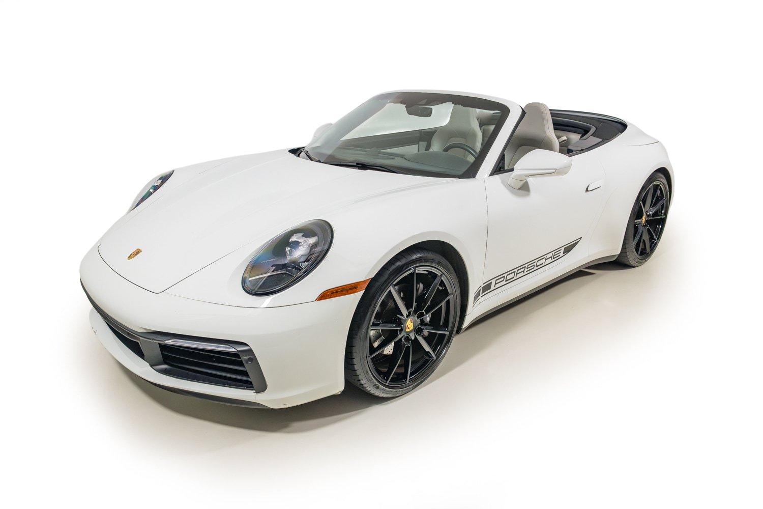 Used 2022 Porsche 911 Carrera RWD image 2