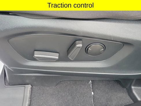 Used 2021 Ford Explorer XLT AWD/4WD image 22