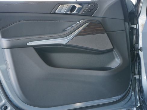 New 2026 BMW X7 xDrive40i w/ Premium Package image 10