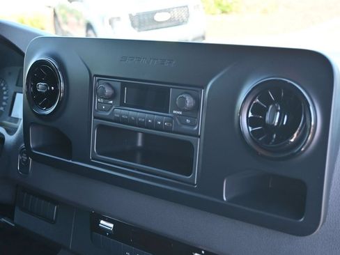 Used 2019 Mercedes-Benz Sprinter 144 image 34