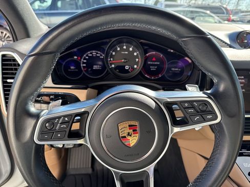 Used 2021 Porsche Cayenne image 30