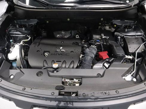 Used 2025 Mitsubishi Outlander Sport ES AWD/4WD image 16