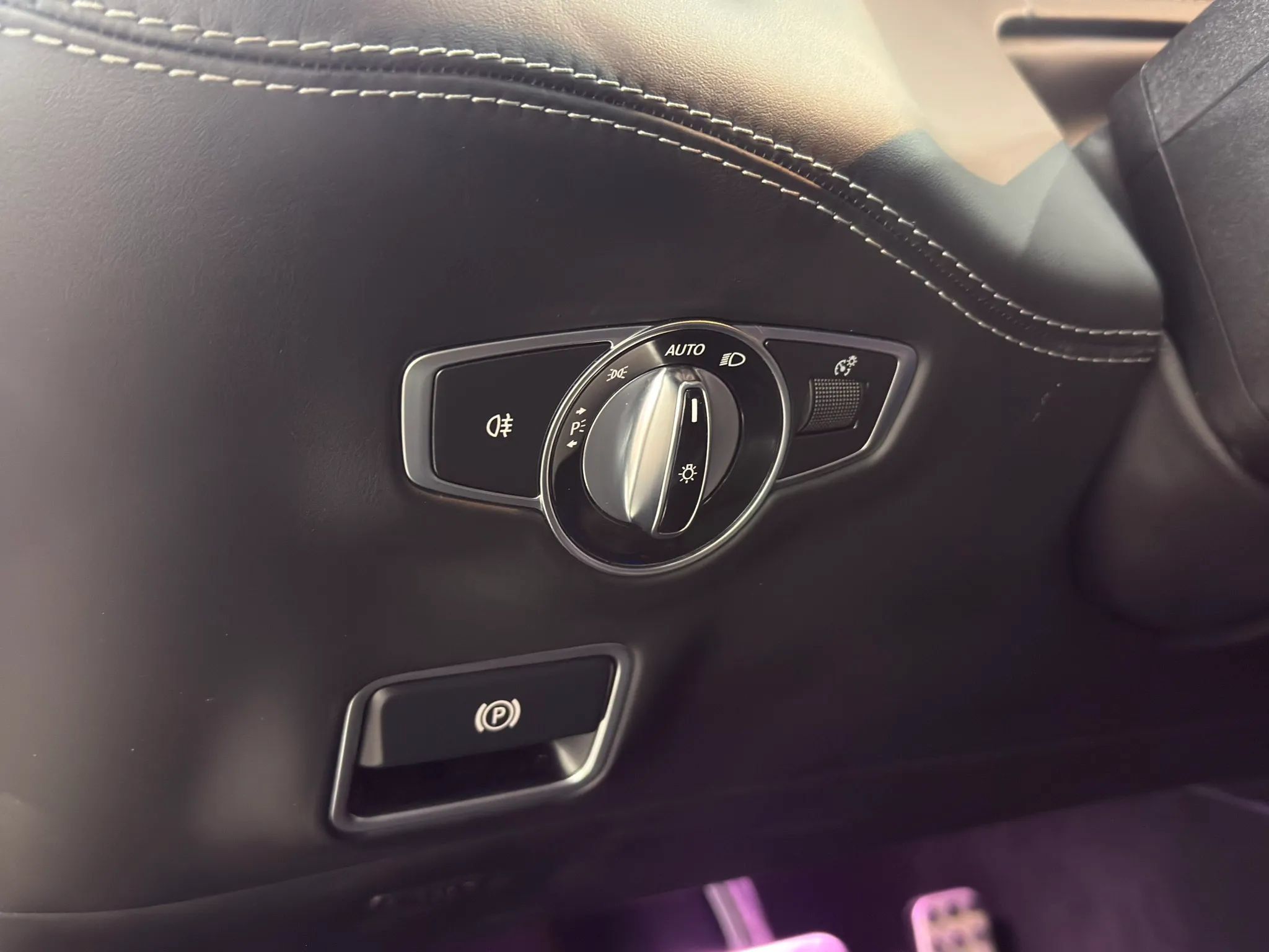 Used 2019 Mercedes-Benz S 560 Cabriolet image 32