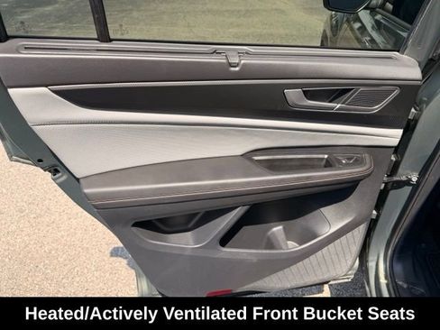 Certified 2024 Volkswagen Atlas Peak Edition SEL AWD/4WD image 8