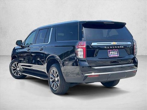 Used 2022 Chevrolet Suburban LT w/ LT Signature Package RWD image 13