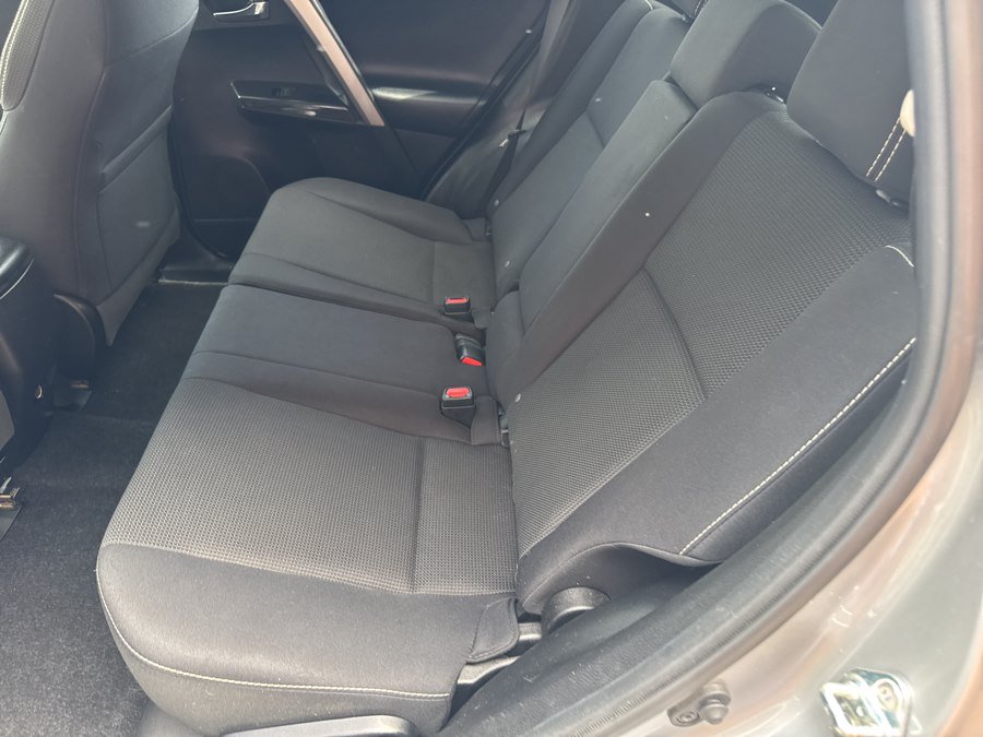 Used 2018 Toyota RAV4 XLE AWD/4WD image 21