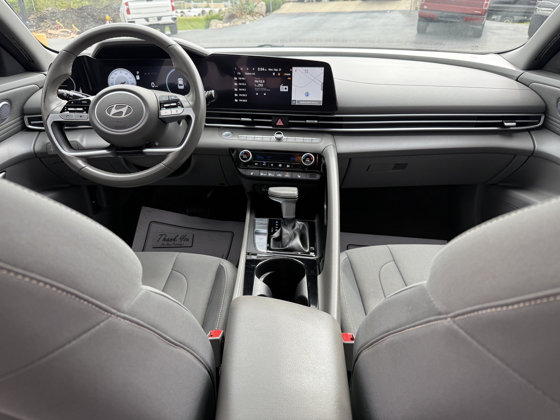Used 2025 Hyundai Elantra SEL FWD image 11