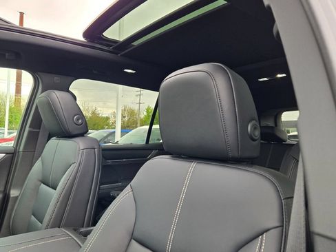 New 2026 GMC Acadia Elevation w/ Black Edition FWD image 5