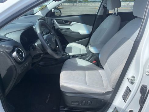Used 2023 Hyundai Kona SEL w/ Cargo Package image 8