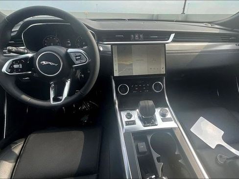 New 2024 Jaguar XF R-Dynamic SE image 5