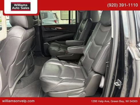 Used 2020 Cadillac Escalade ESV Luxury w/ Escalade Sport Edition AWD/4WD image 13
