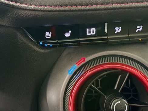 Used 2021 Chevrolet Blazer RS w/ Enhanced Convenience Package AWD/4WD image 21