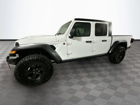Certified 2023 Jeep Gladiator Mojave w/ LED Lighting Group AWD/4WD image 4