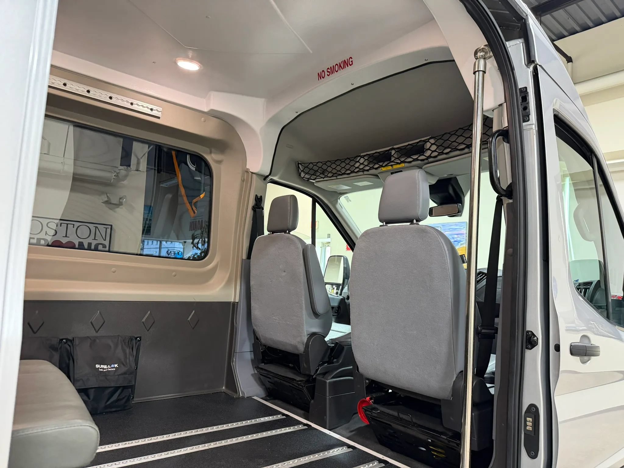 Used 2019 Ford Transit 250 148 Medium Roof RWD image 27