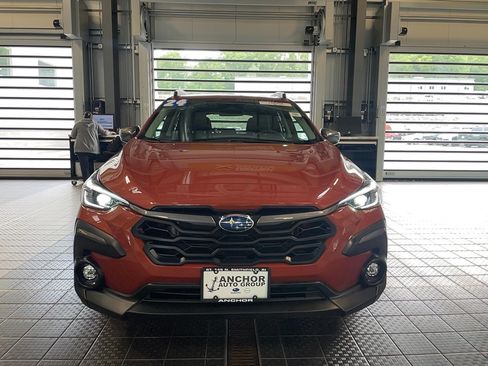 Used 2024 Subaru Crosstrek 2.5i Limited AWD/4WD image 2