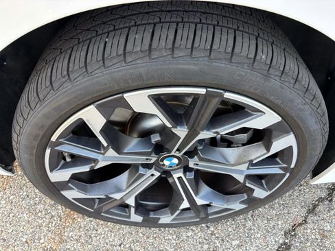 Used 2025 BMW 330i xDrive Sedan AWD/4WD image 10