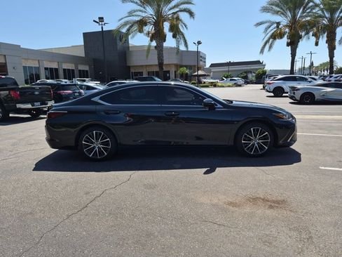 Used 2025 Lexus ES 350 w/ Premium Package FWD image 4