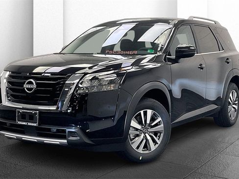 Certified 2025 Nissan Pathfinder SL image 11