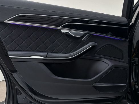 Used 2024 Audi S8 image 38