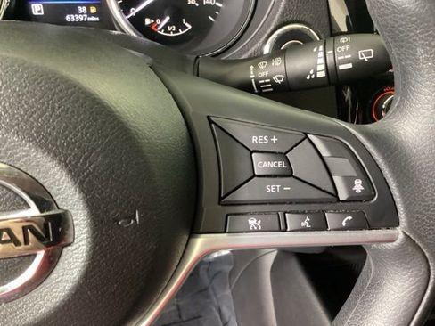 Used 2019 Nissan Rogue SV image 27