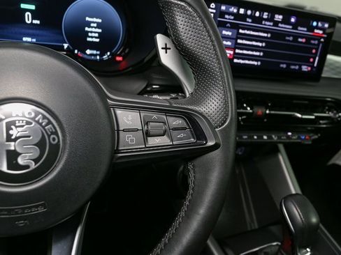 Used 2024 Alfa Romeo Tonale Veloce image 34