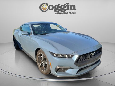 Used 2024 Ford Mustang Coupe RWD image 10