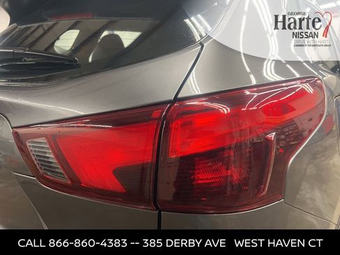 Used 2019 Nissan Rogue Sport SL image 16